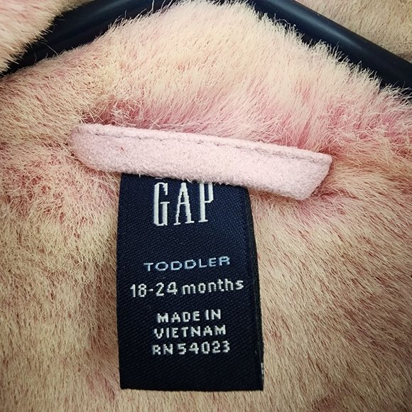 Baby Gap faux fur and suede vest bow front detail with side pockets size 18-24 M - Picture 2 of 11